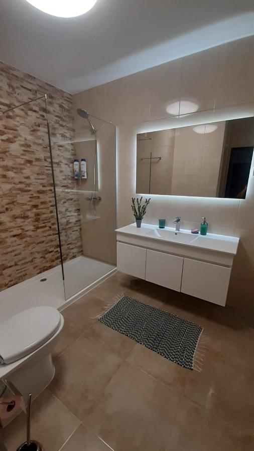 Joanita Beach Apartment Holidays Lagos Bagian luar foto